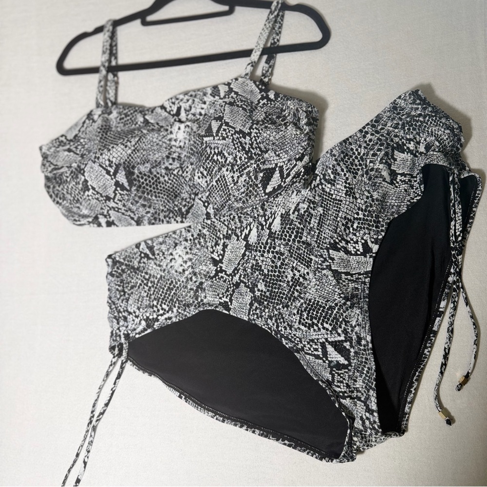 Plus Size Snakeskin Bikini Set 2X Adjustable Side Swimwear Time and Tru